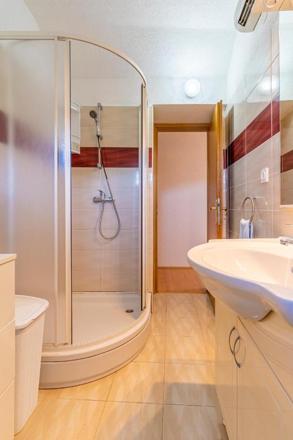 Apartmani Valun1 外观 照片